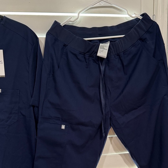 Figs Deep Blue Medical Scrub Set - Picture 2 of 9